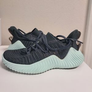 ADIDAS Bounce Traxion Series Sneakers, New, Size 6.5, 7